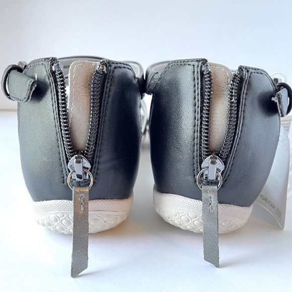 NWOT - Geox - Respira Cross Strap Sandals - Size: 9.5 - Picture 6 of 8